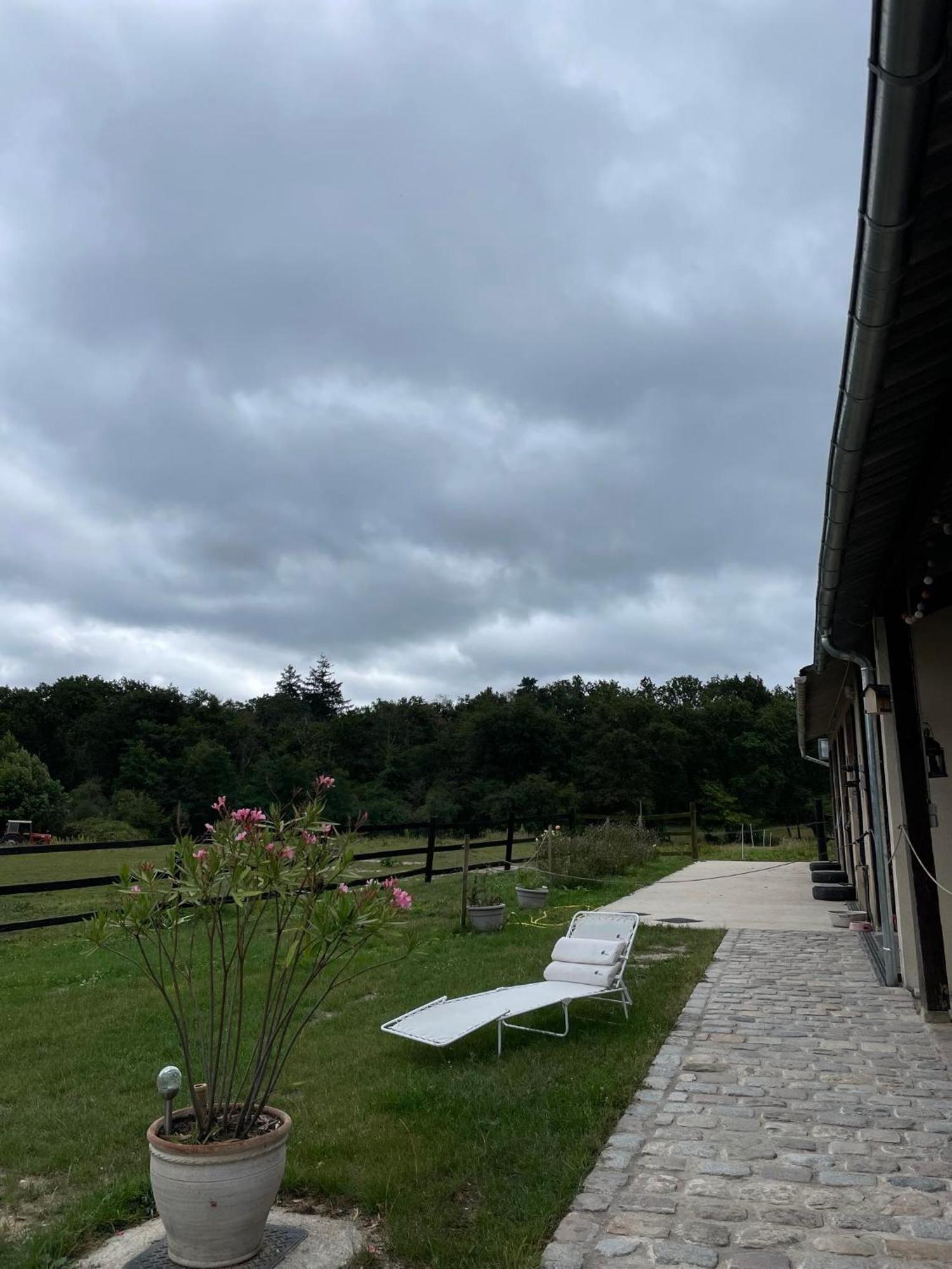 Gite A La Campagne Les Grandes Maisons Espace Jacuzzi Hammam Spa Lorris Exteriör bild